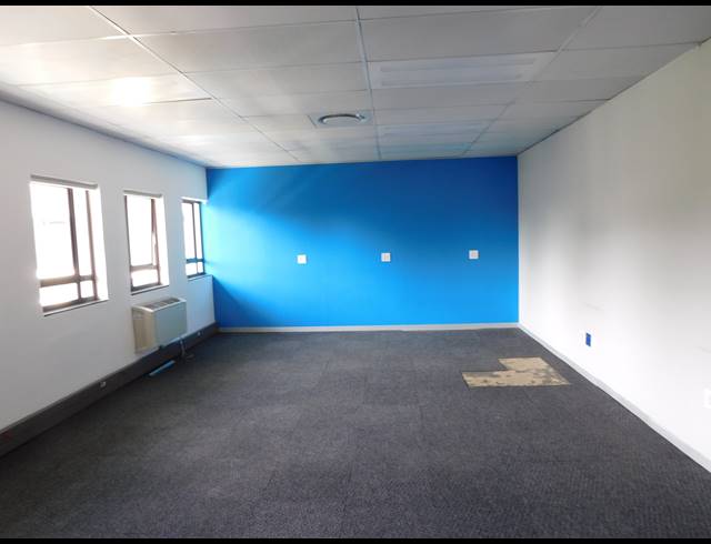 724M² OFFICE TO LET IN HYDE PARK